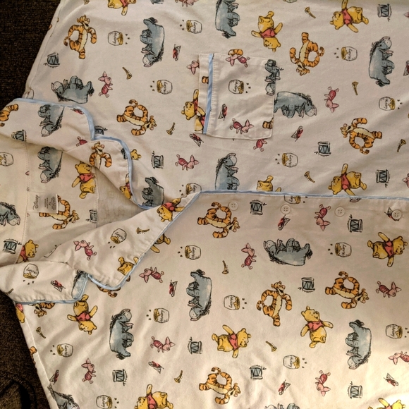 Disney Other - Winnie the Pooh pajama top